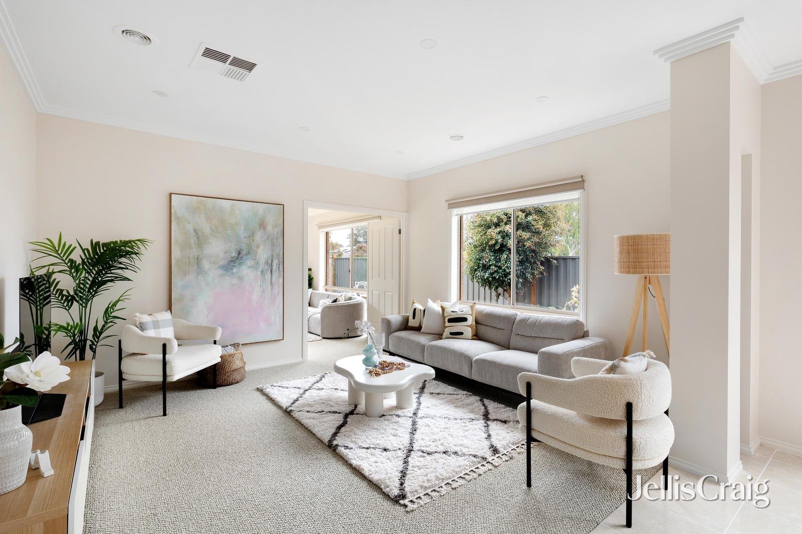 8 Mandalong Crescent, Doreen image 2