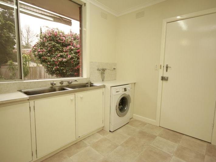 8 Maple Court, Ringwood East image 12