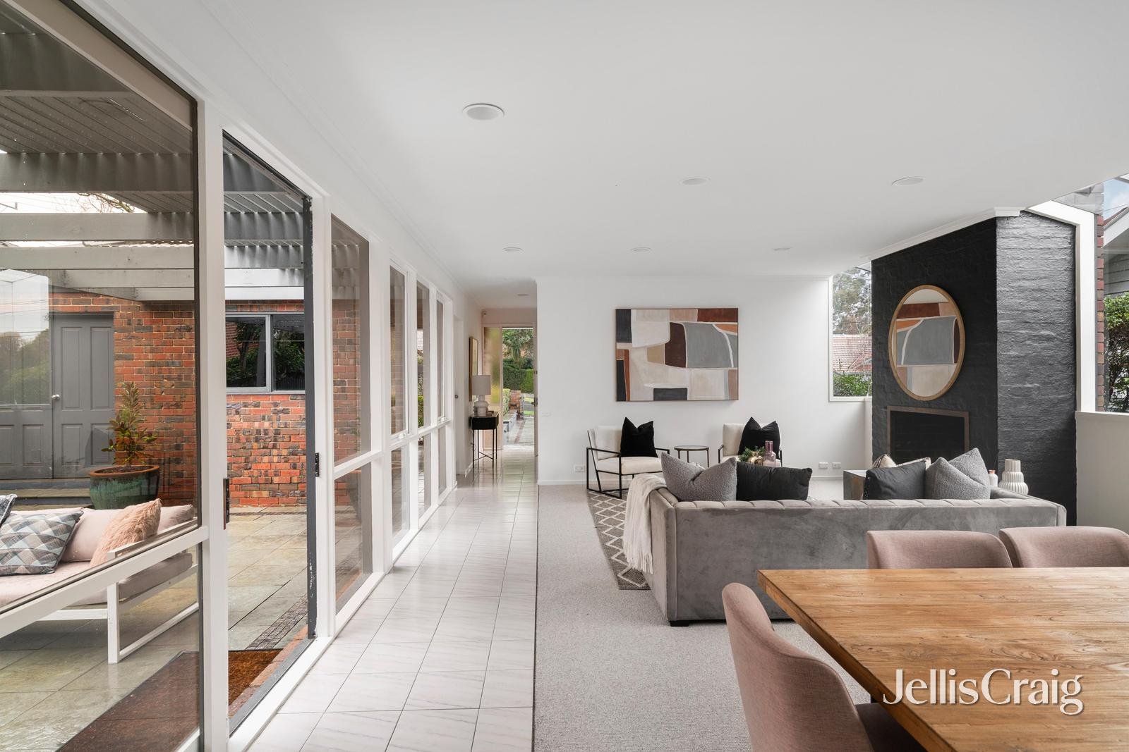 8 Martin Road, Glen Iris image 2