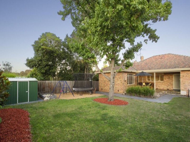 8 Mathers Avenue, Kew East image 6