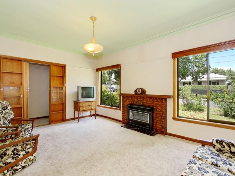 8 Maurice Avenue, Ringwood image 3