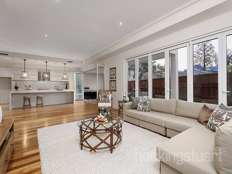 8 Maurice Street, Hawthorn East image 4