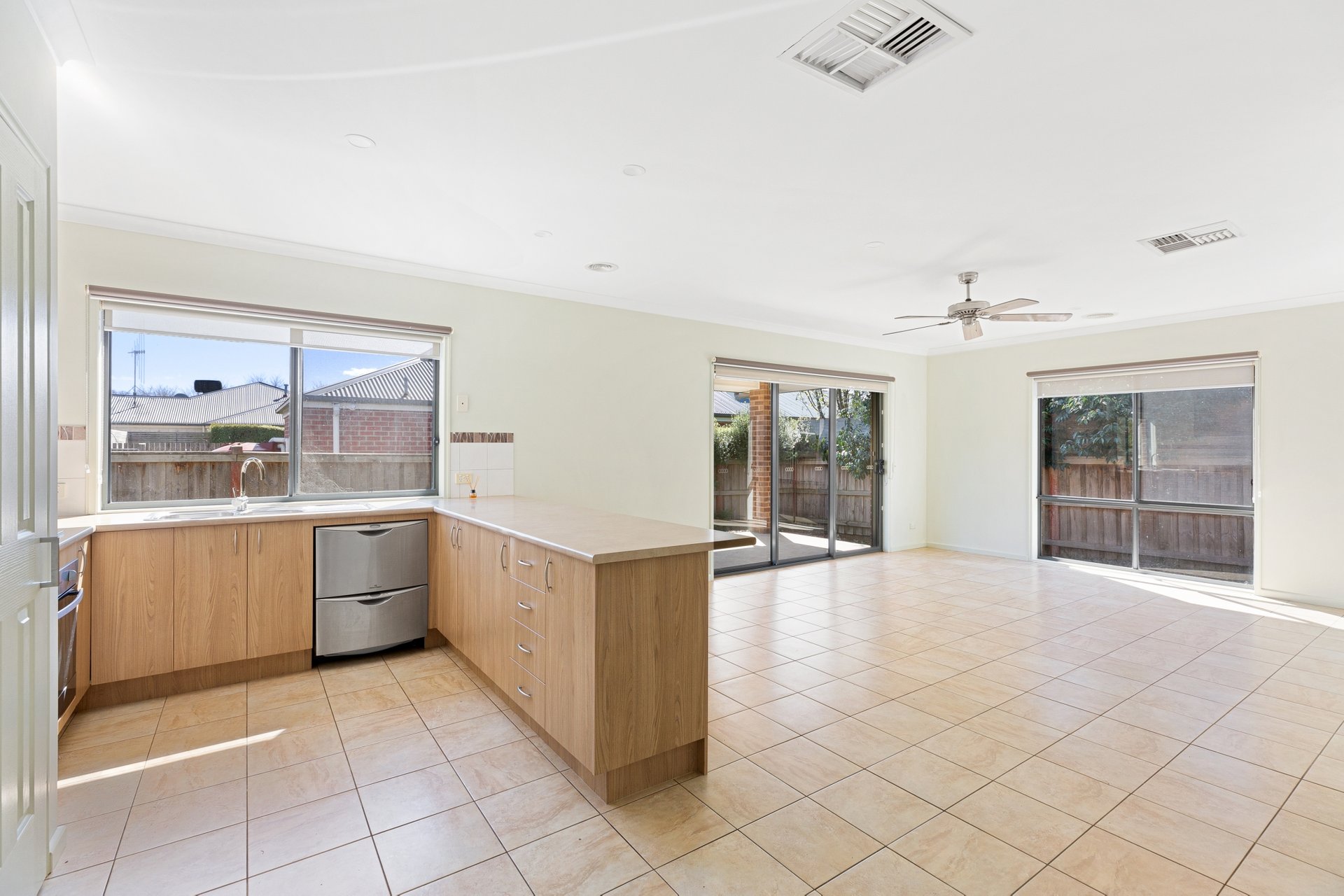Property Gallery Thumbnail 2