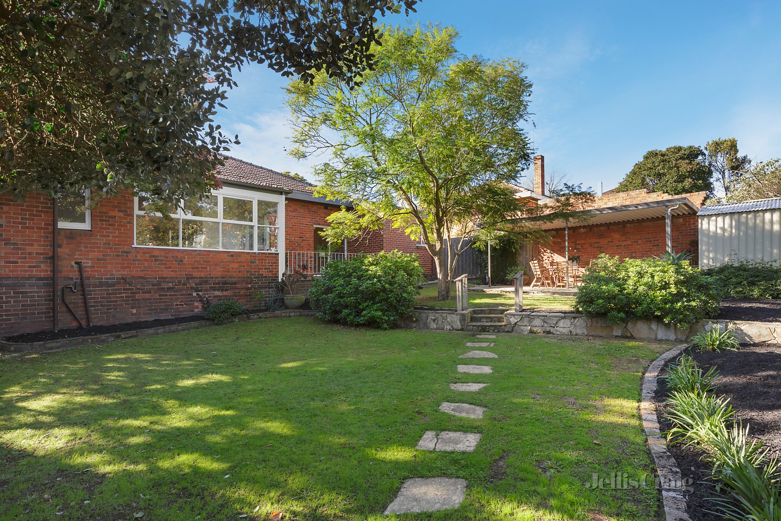 8 Maysia Street, Canterbury image 2