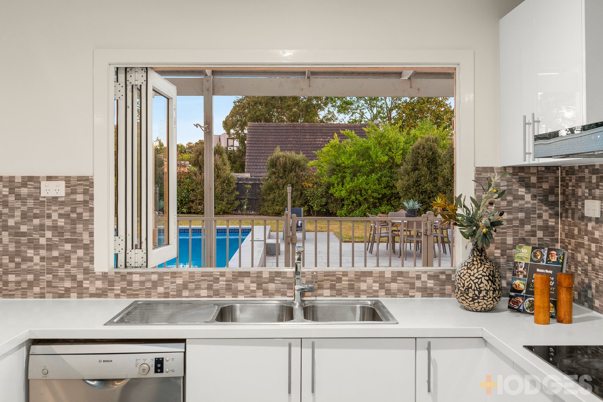 8 McFarlane Court Highett