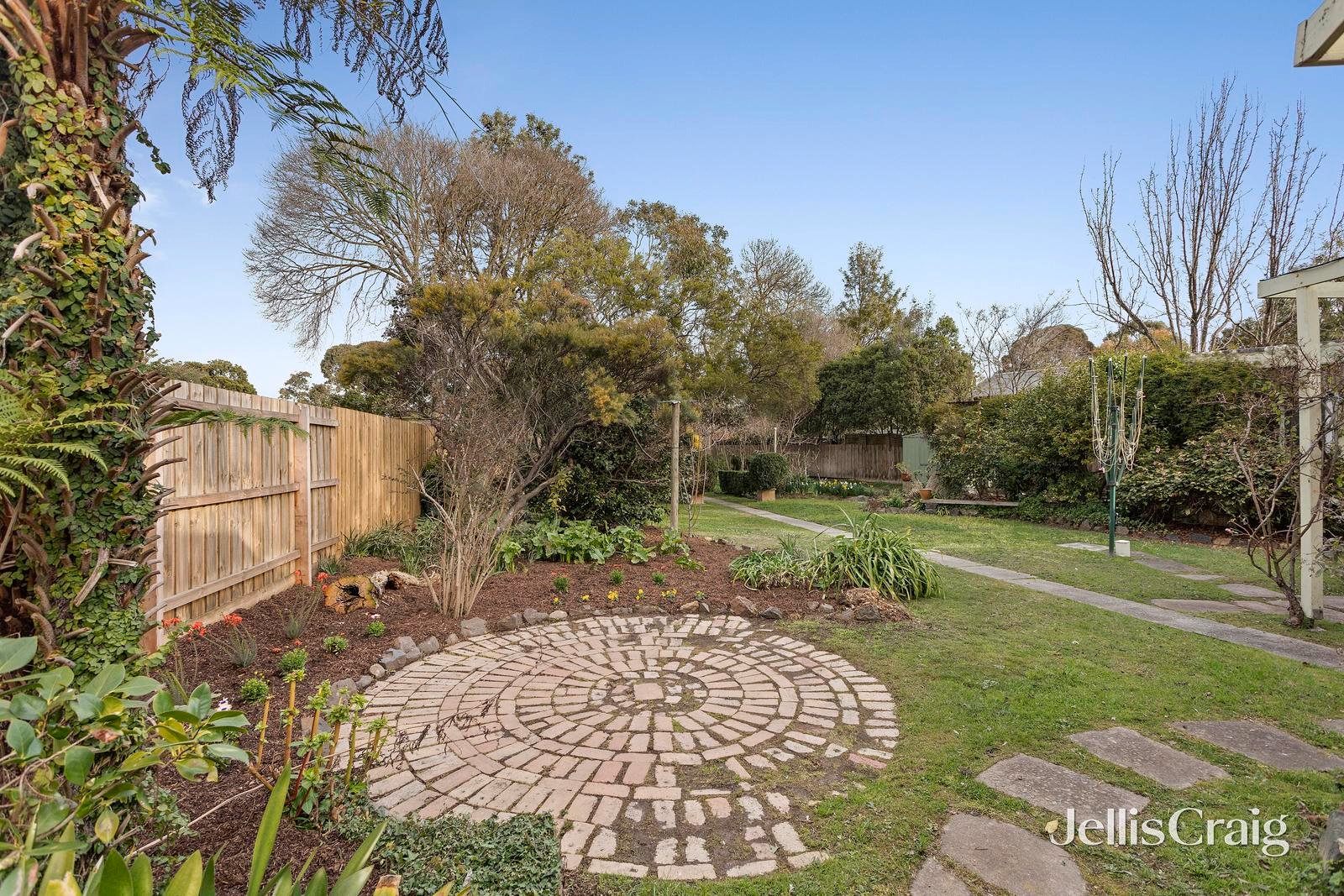 8 Mckay Court, Ringwood image 11