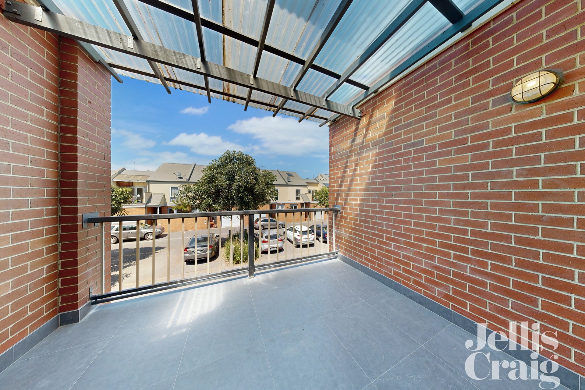 8 McNamara Mews, Kensington image 14