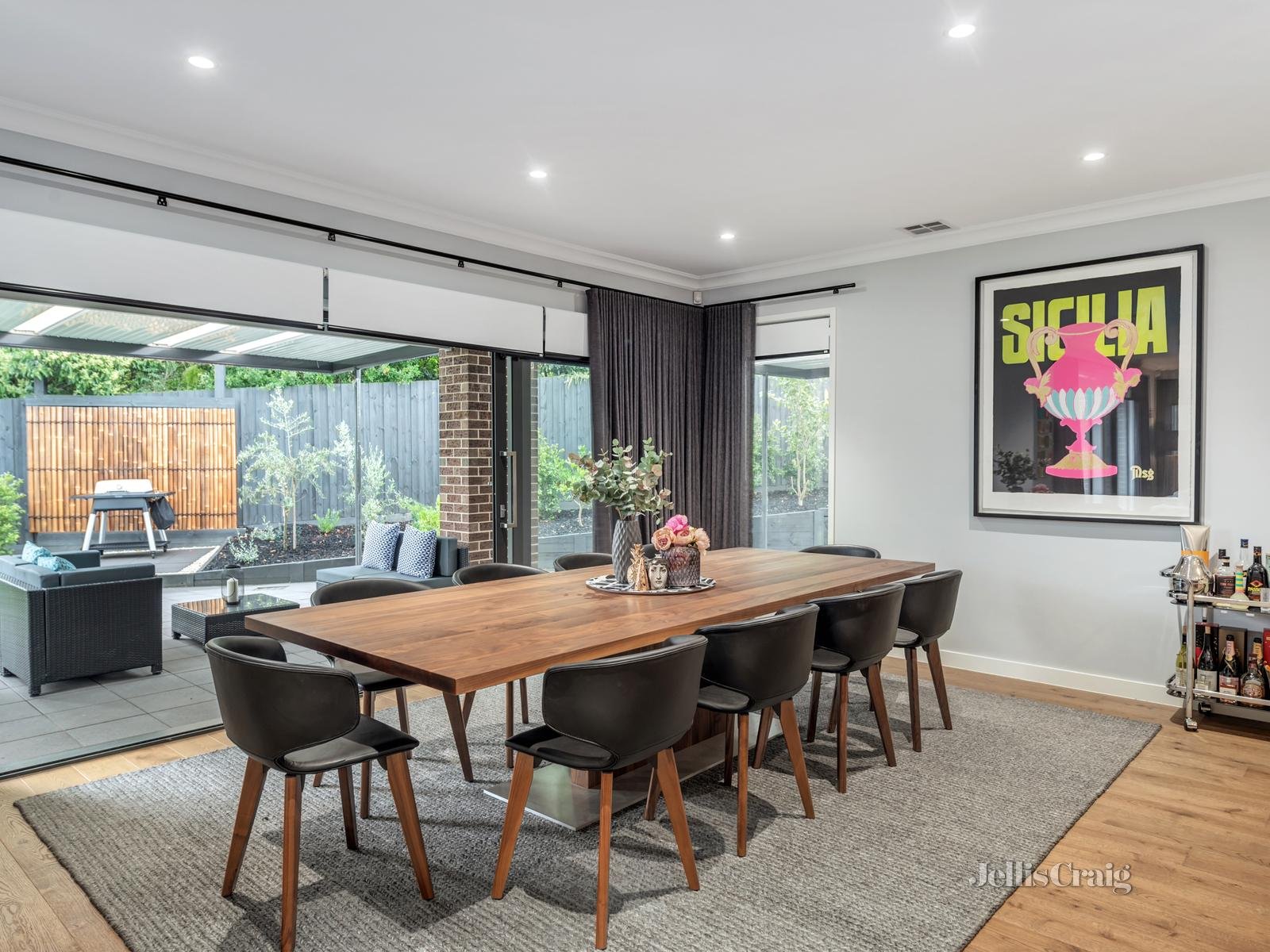 8 Meadow Place, Templestowe image 6