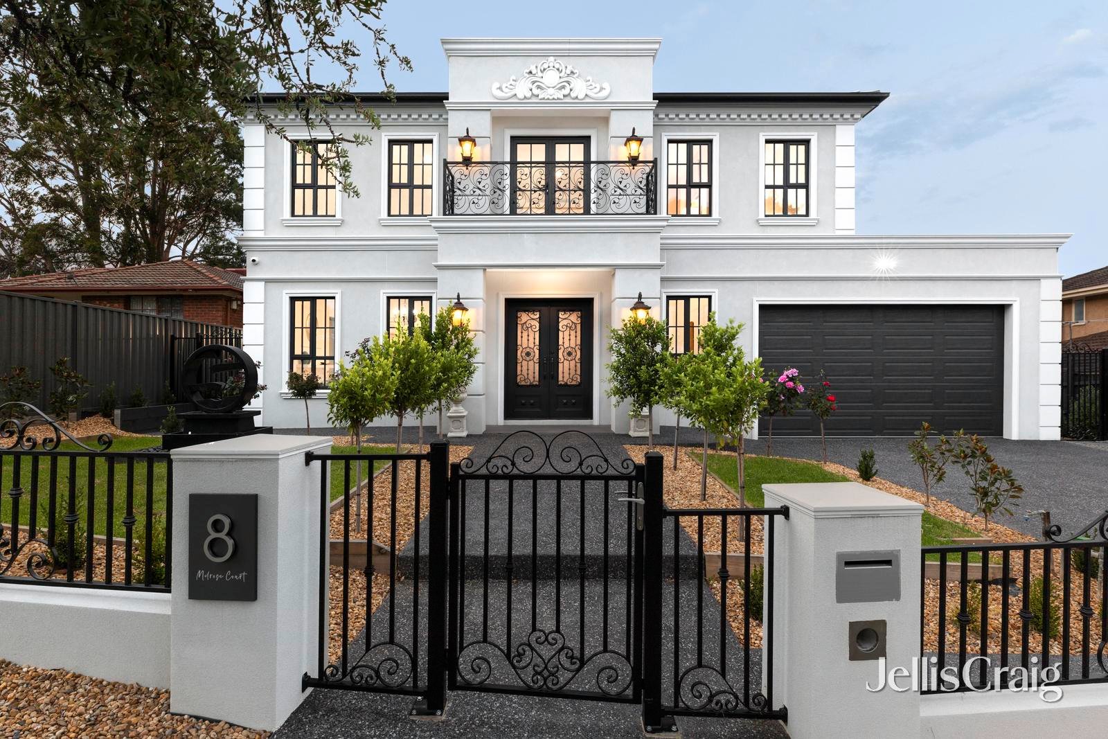 8 Melrose Court, Glen&nbsp;Waverley image 1