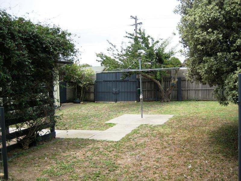 8 Merlin Crescent, Corio image 8