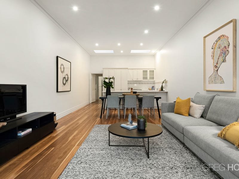 8 Merton Place, Albert Park image 6