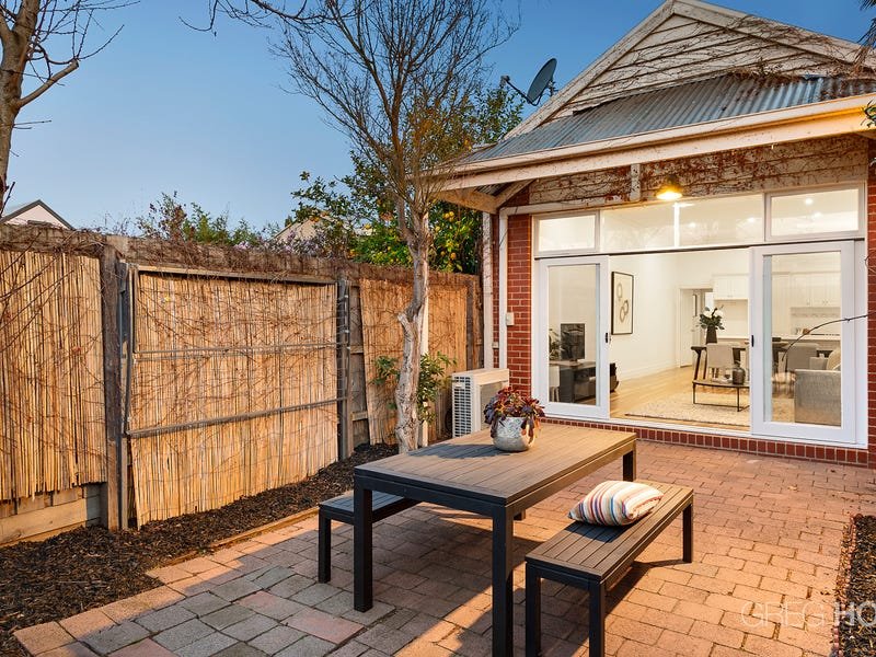 8 Merton Place, Albert Park image 9