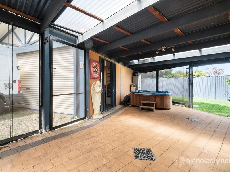 Property Gallery Thumbnail 5