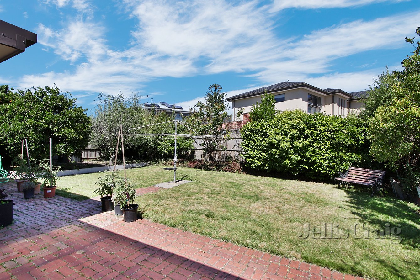 8 Millan Court, Glen Waverley image 9