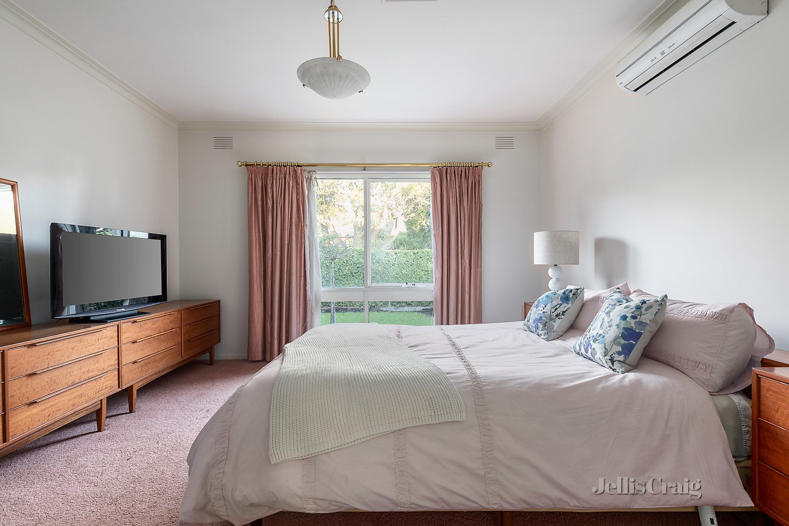 8 Mitchell Road, Caulfield North image 7