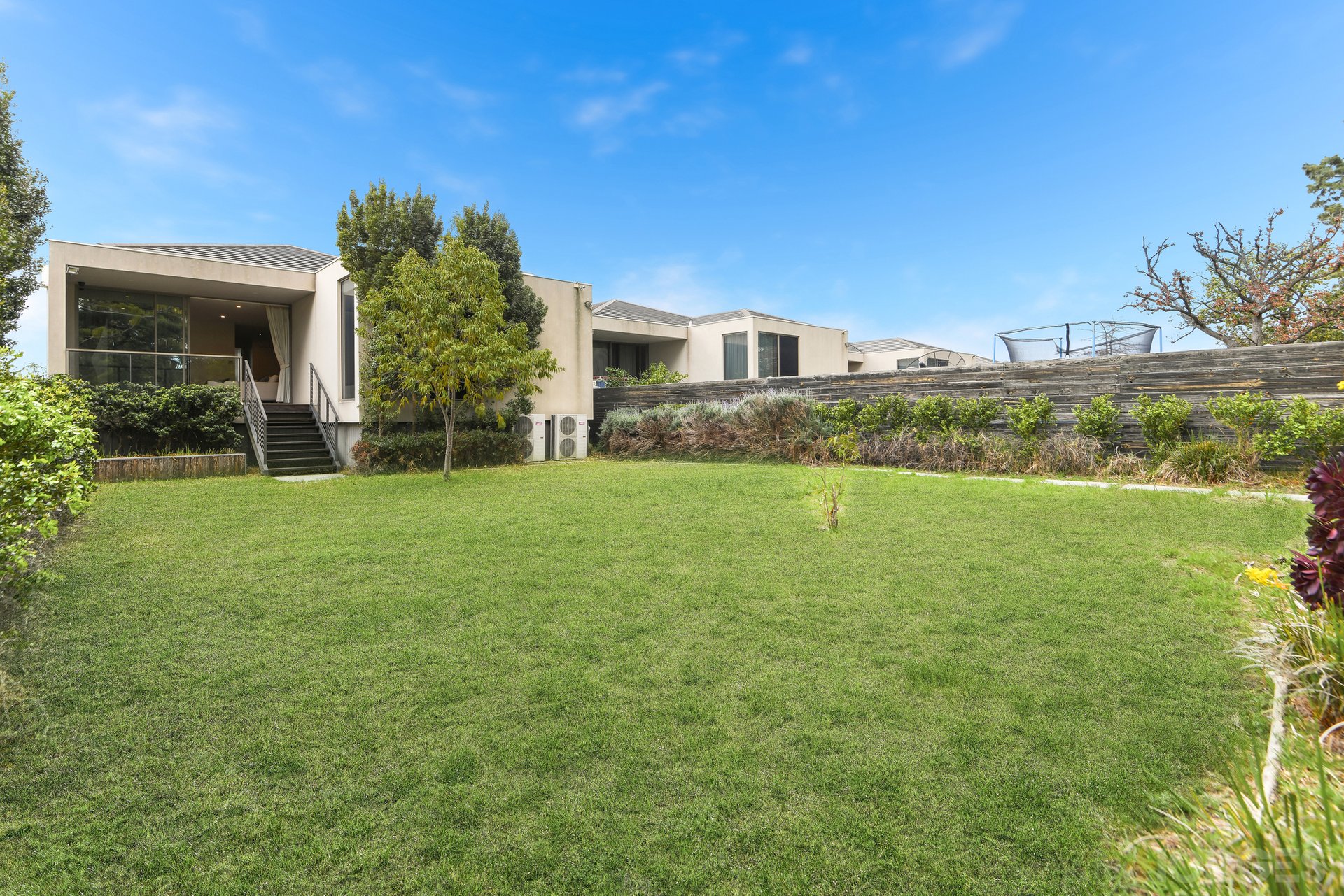 8 Monterey Close Kew