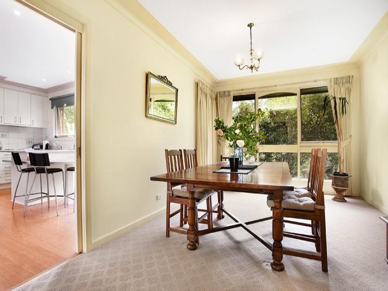8 Moreton Street, Balwyn North image 3