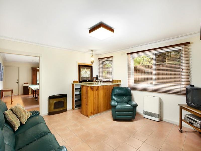 8 Moreton Street, Balwyn North image 7