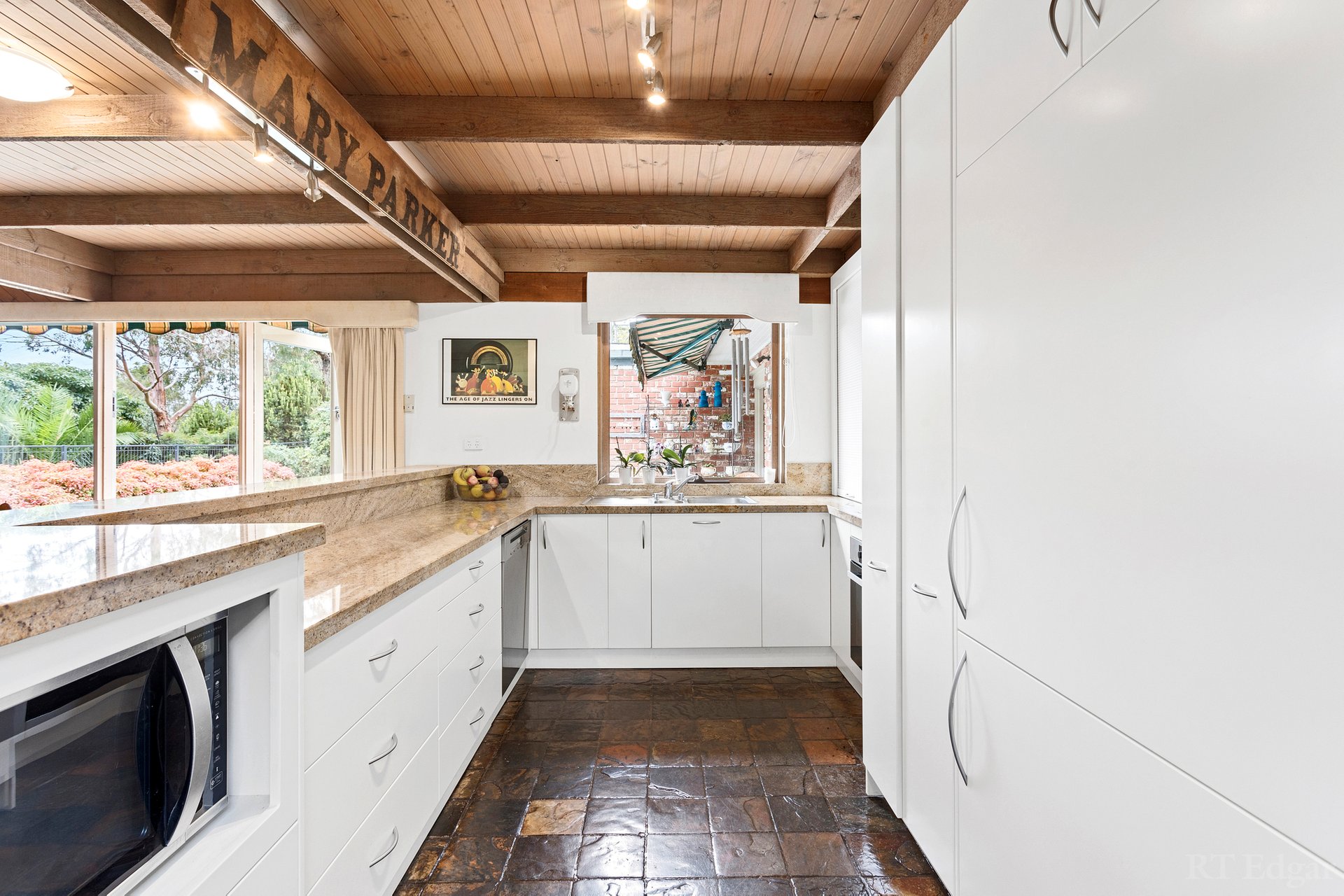 Property Gallery Thumbnail 4