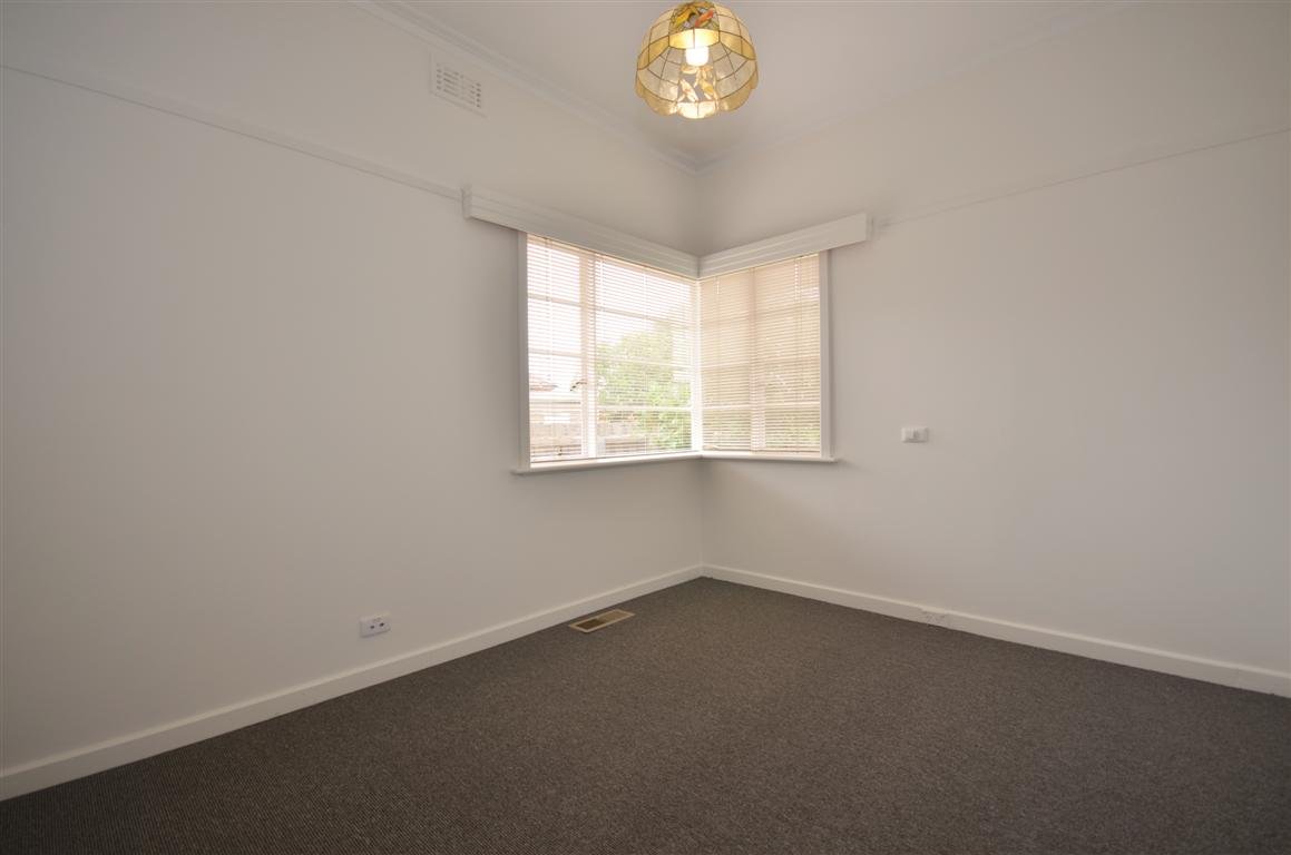 8 Muir Crescent, Newington image 9