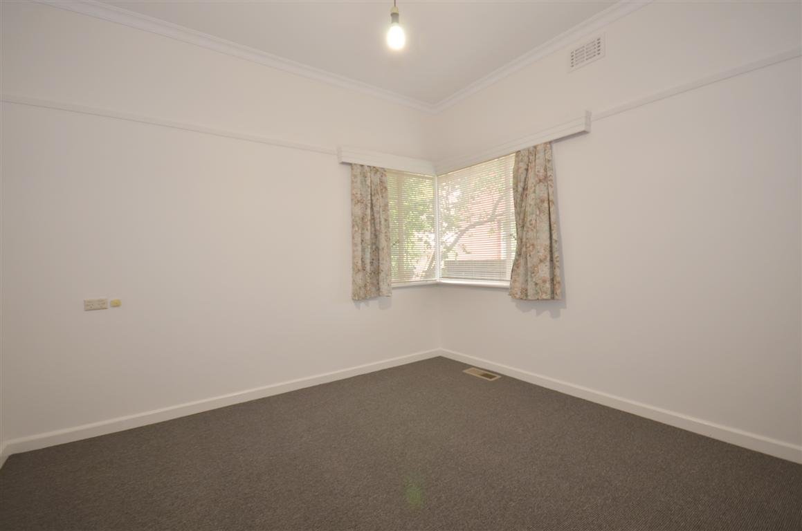 8 Muir Crescent, Newington image 10