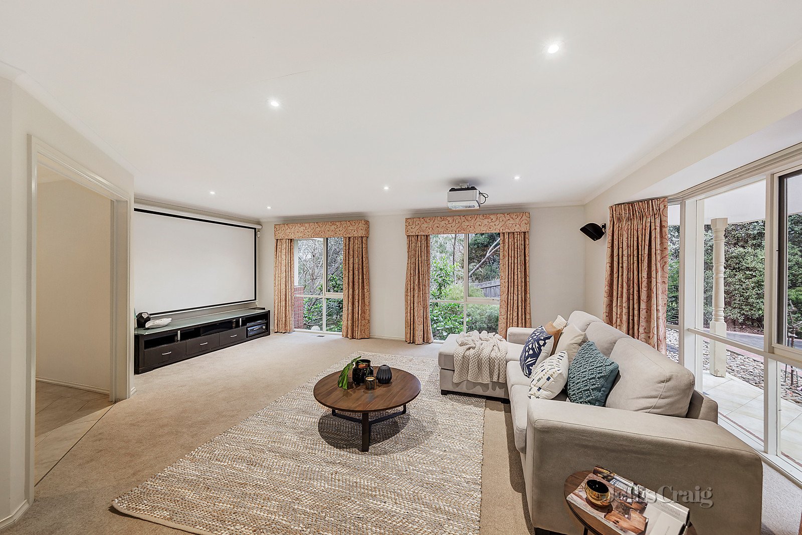 8 Mulberry Court, Eltham image 4