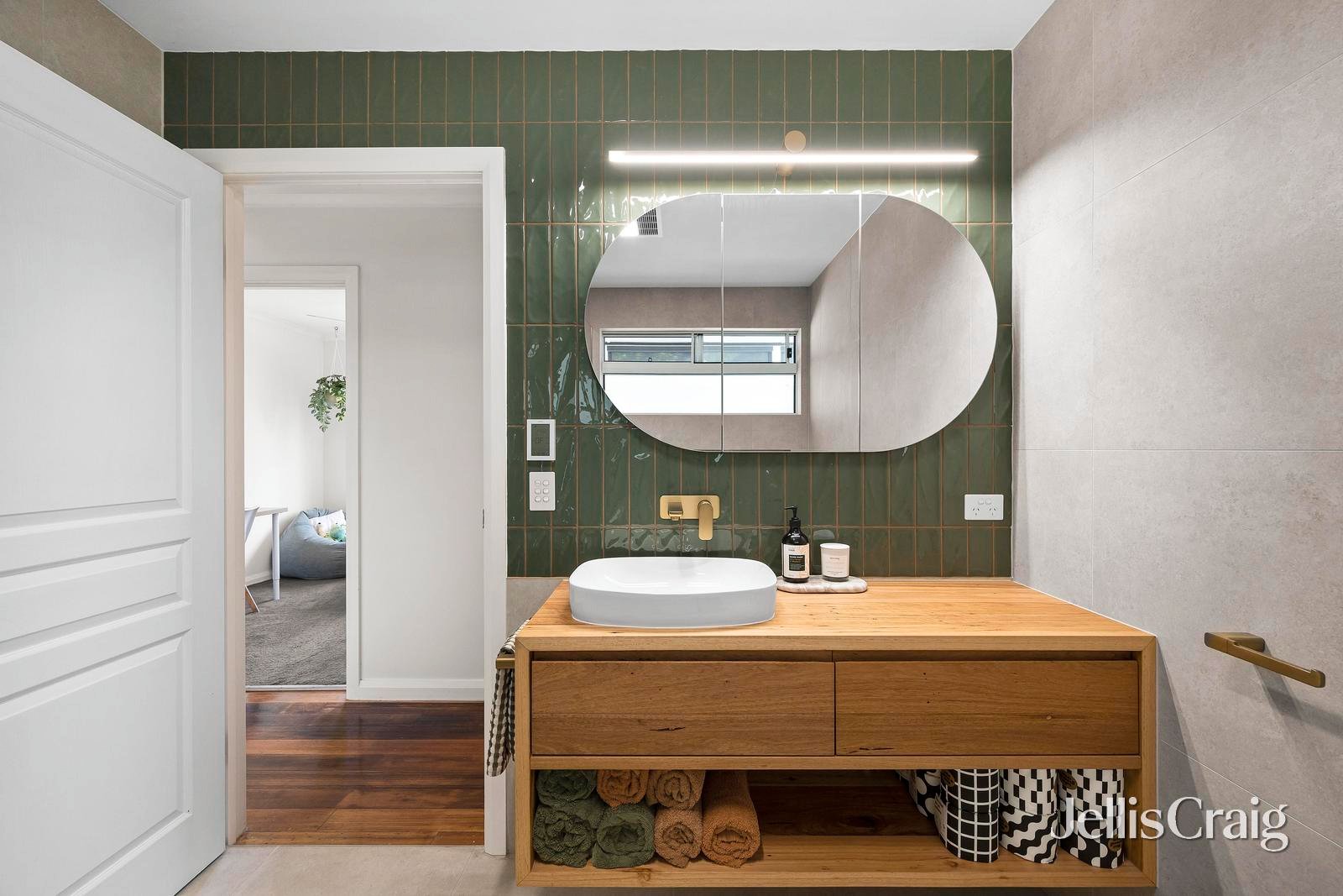 8 Munro Avenue, Lilydale image 11