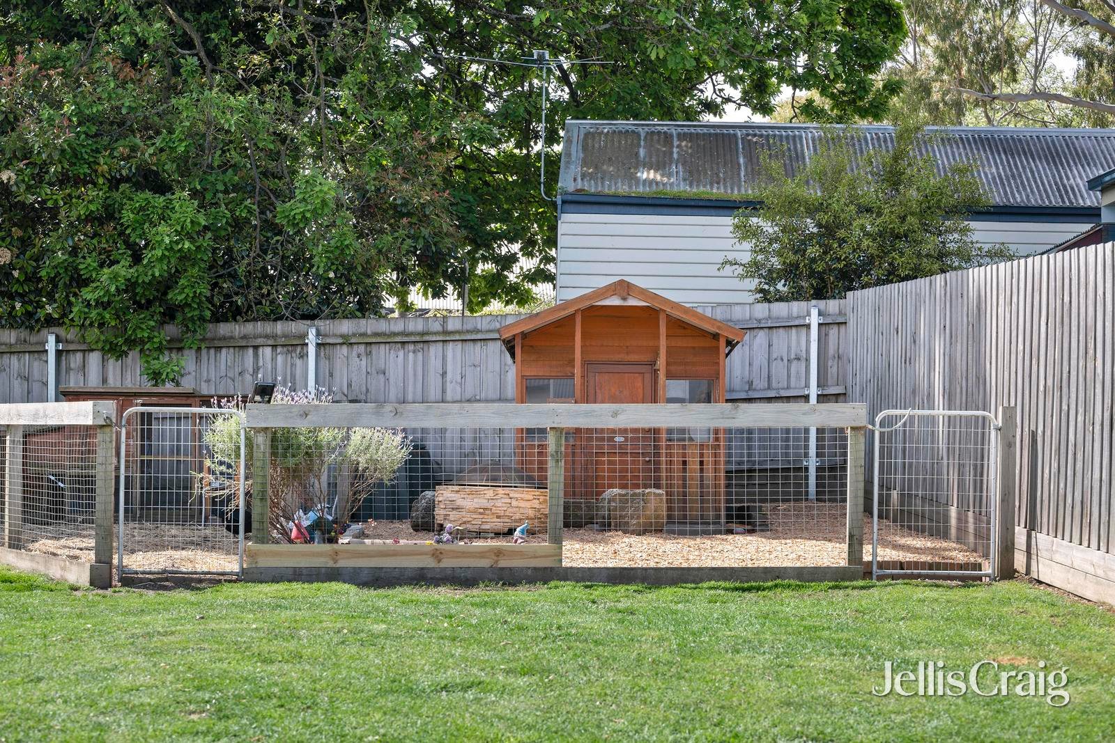 8 Munro Avenue, Lilydale image 19