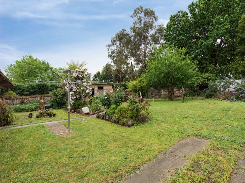 8 Munro Avenue, Lilydale image 8