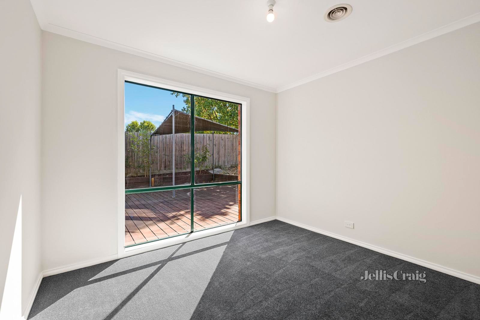 8 Murrac Street, Coldstream image 10