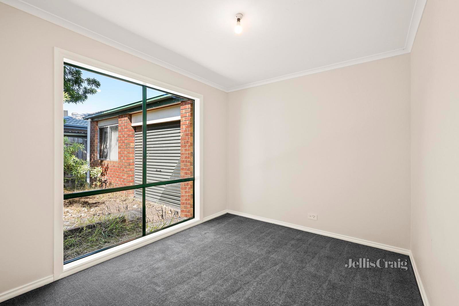 8 Murrac Street, Coldstream image 11