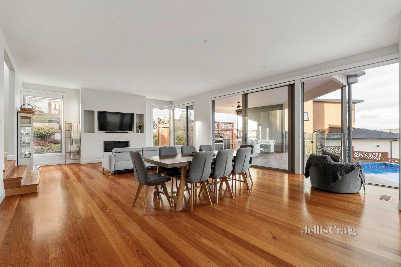 8 Murrays Place, Eltham North image 6