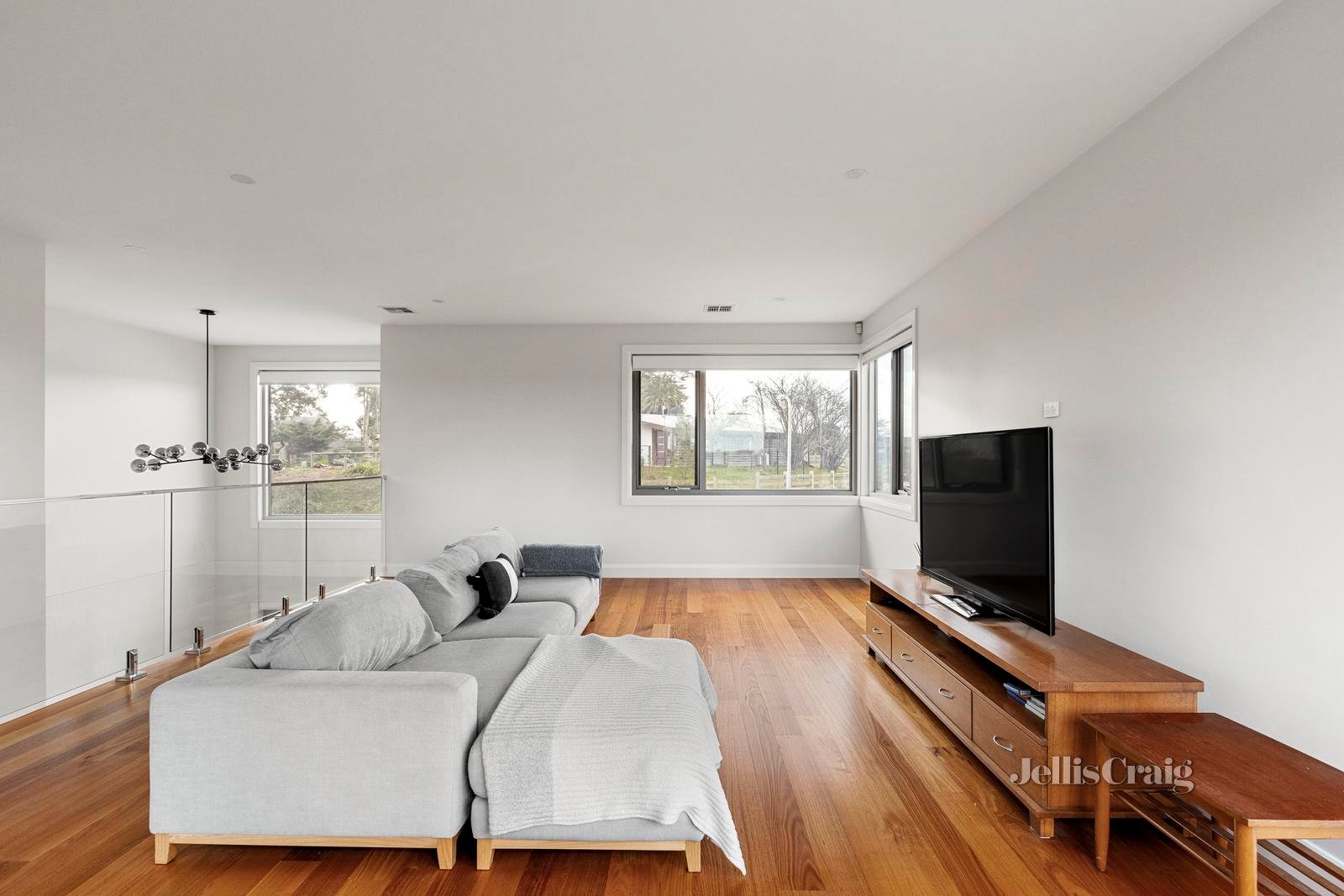 8 Murrays Place, Eltham North image 16