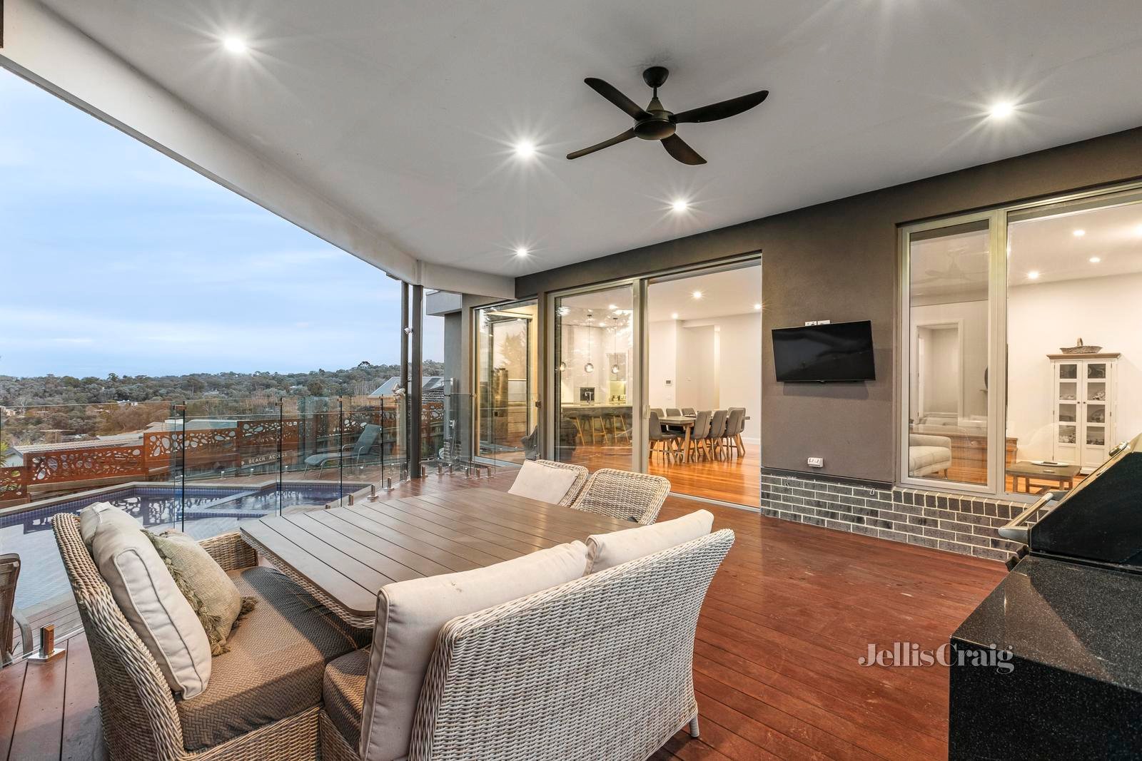 8 Murrays Place, Eltham North image 20