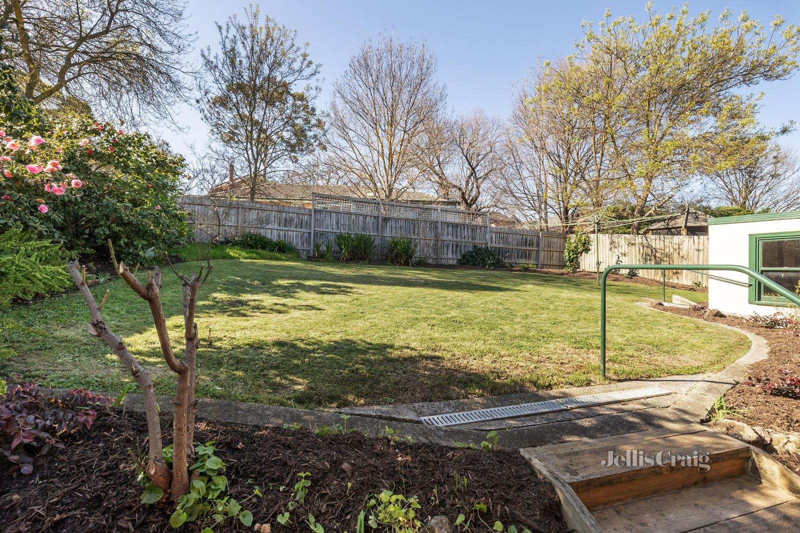 8 Muswell Hill, Glen Iris image 10