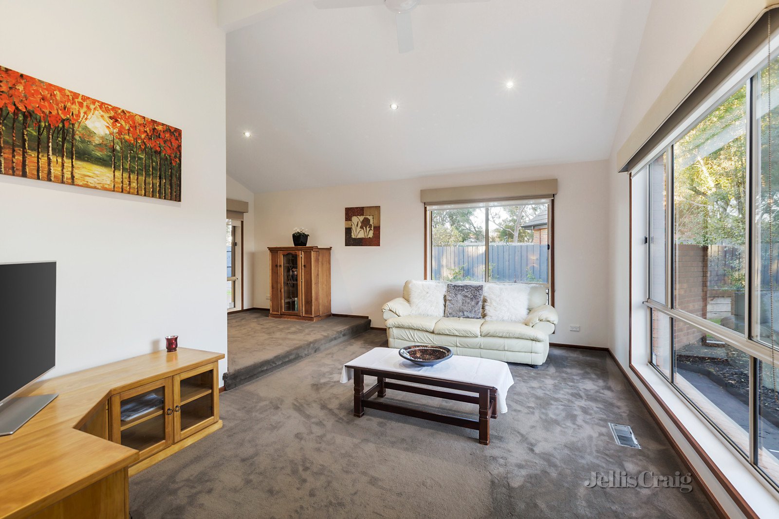 8 Neerim Court, Rowville image 3