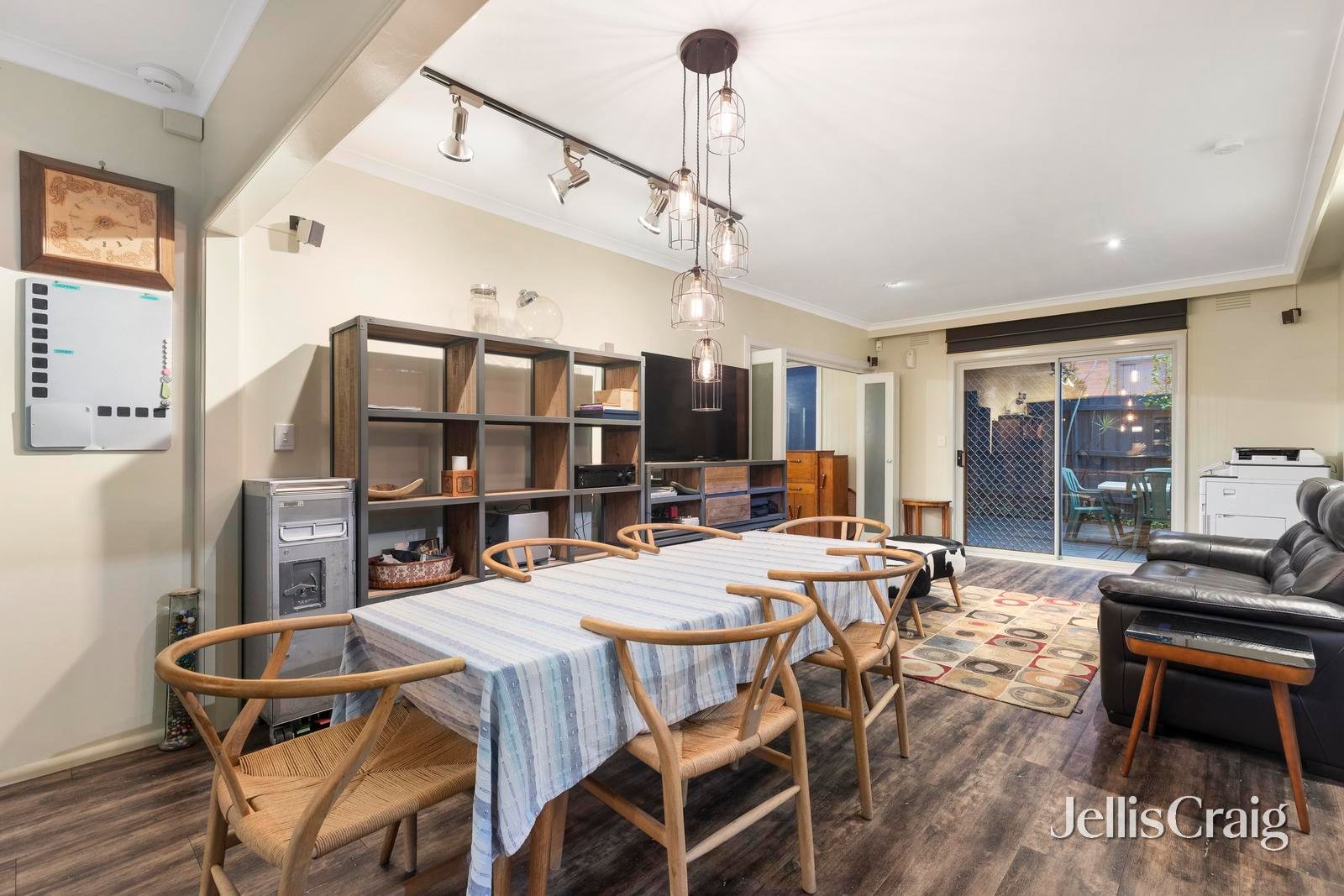 8 Nethercote Drive, Mount&nbsp;Waverley image 4