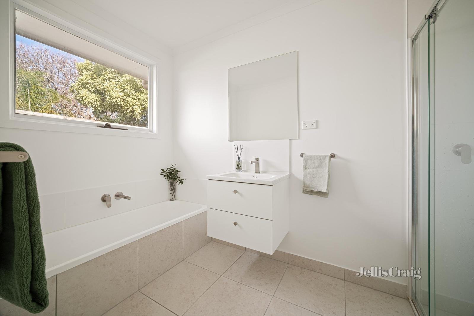 8 Ninth Avenue, Chelsea Heights image 9