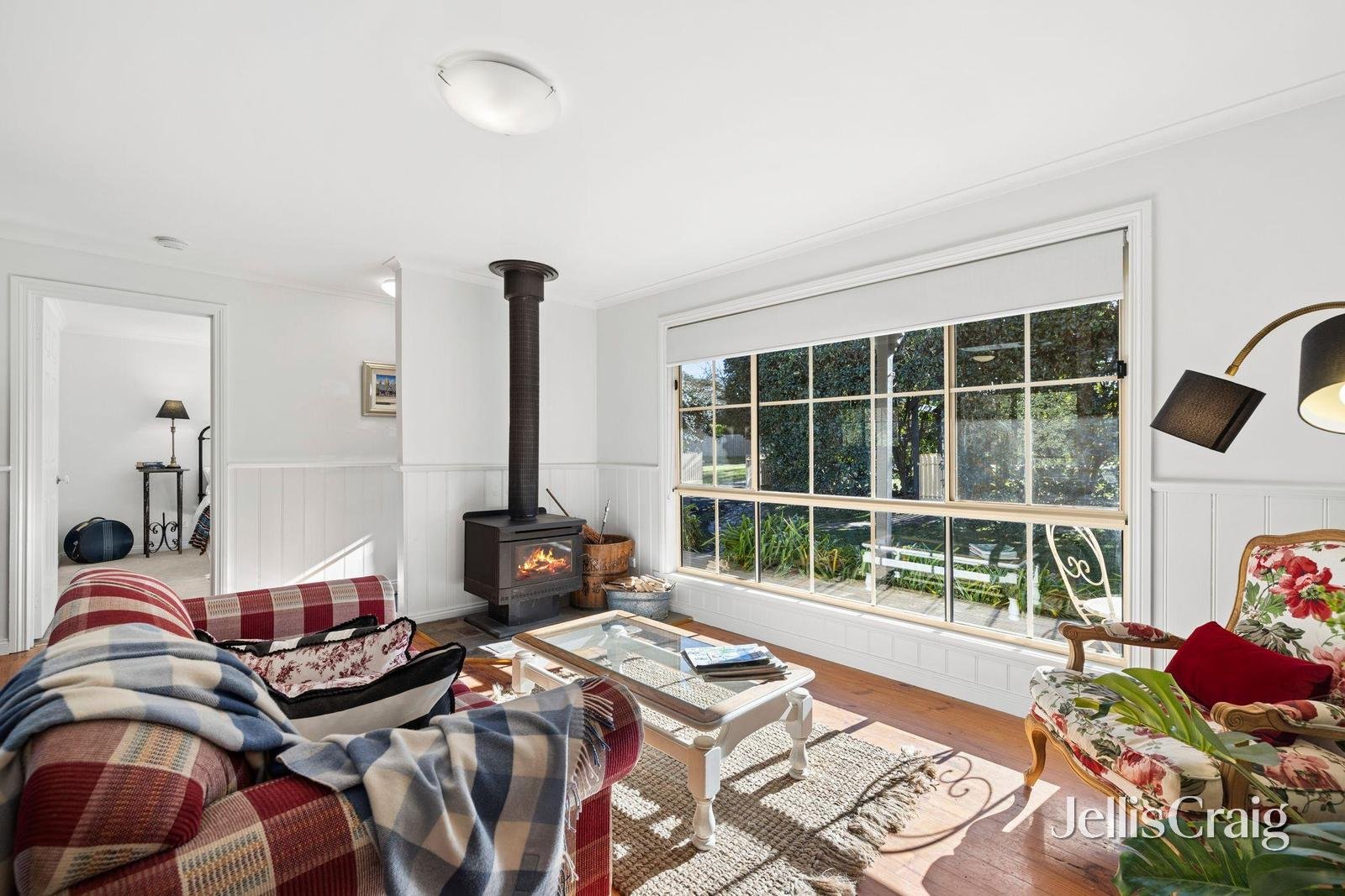 8 Noonan Grove, Woodend image 4