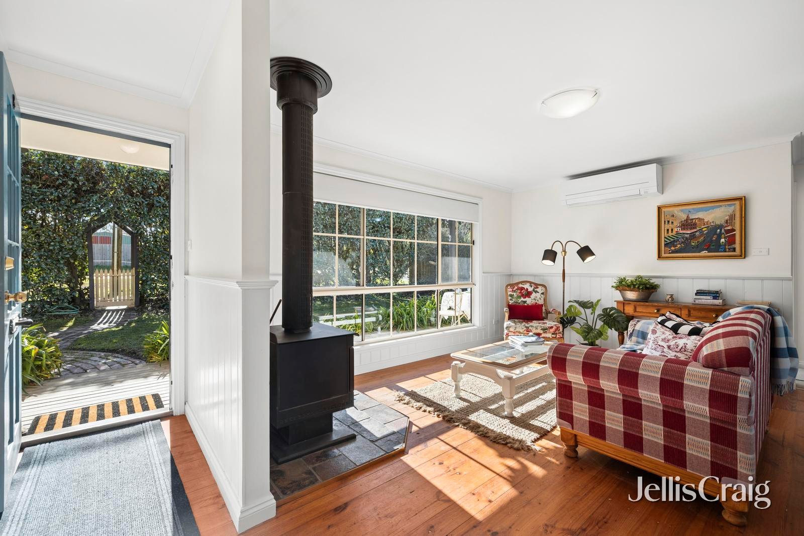 8 Noonan Grove, Woodend image 8
