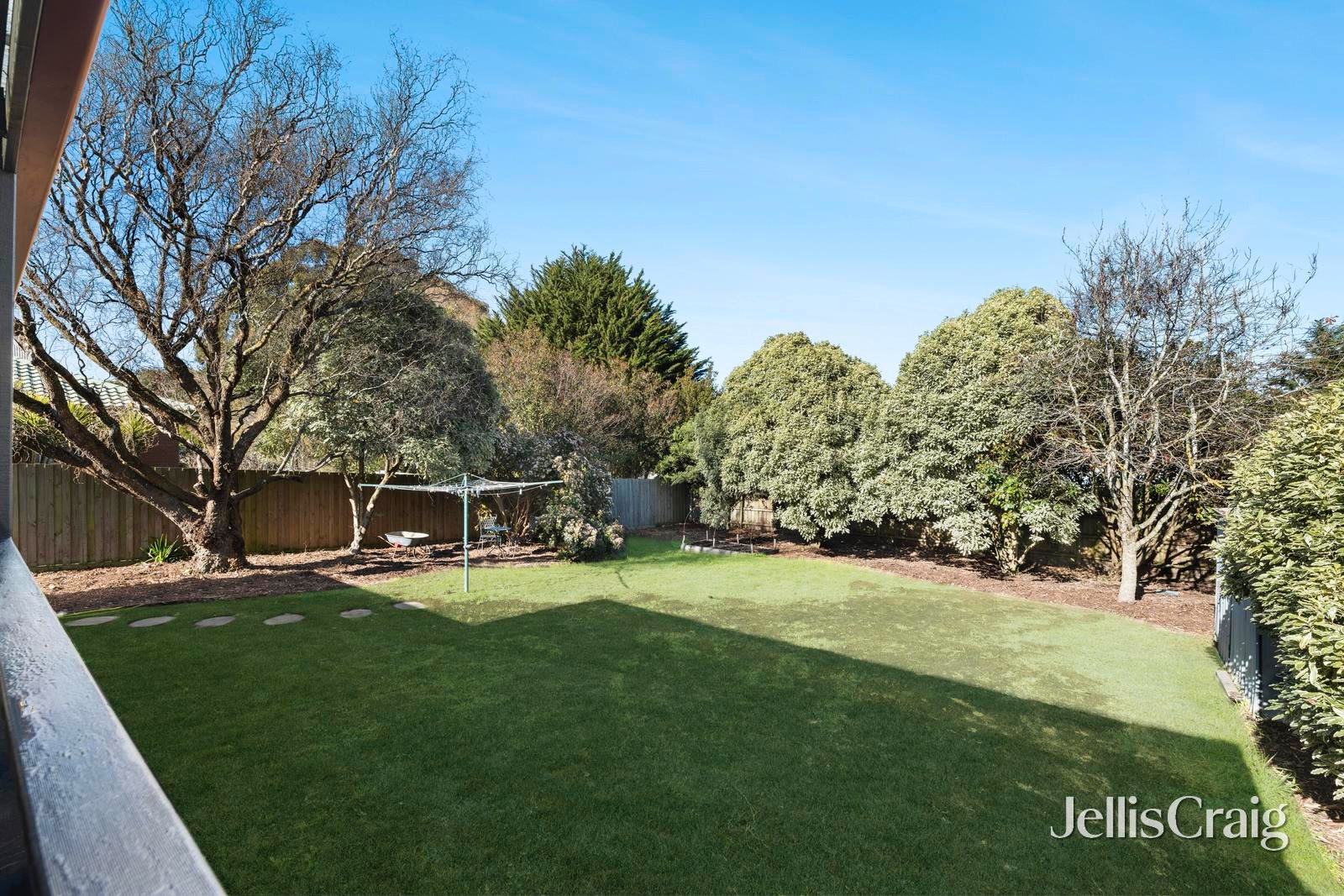 8 Noonan Grove, Woodend image 14