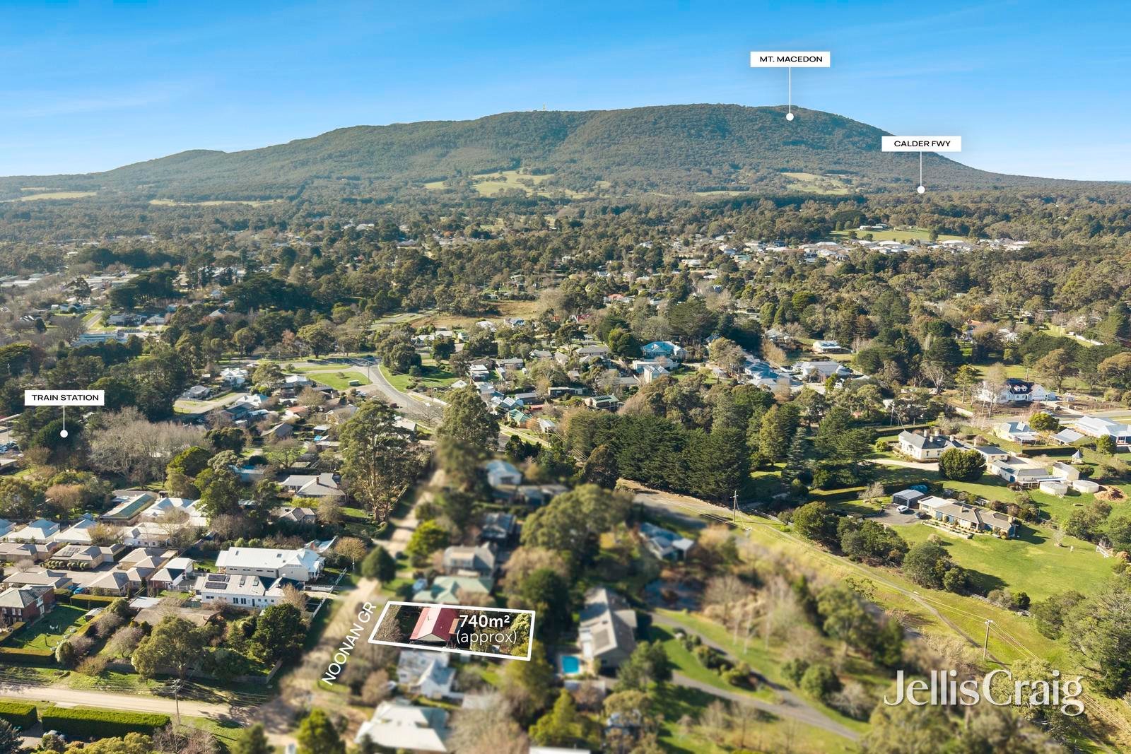8 Noonan Grove, Woodend image 18