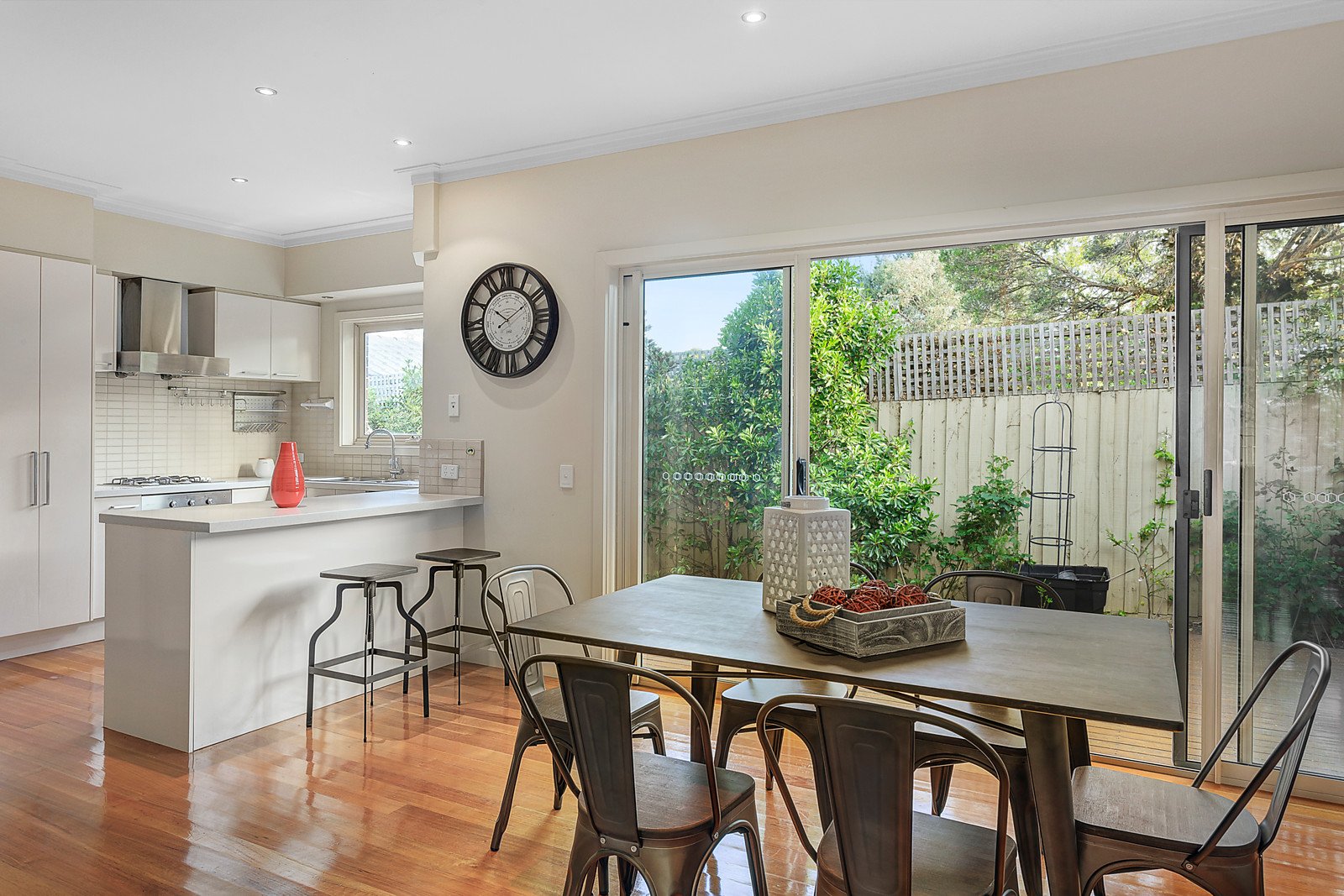 8 Norma Road, Forest Hill image 4