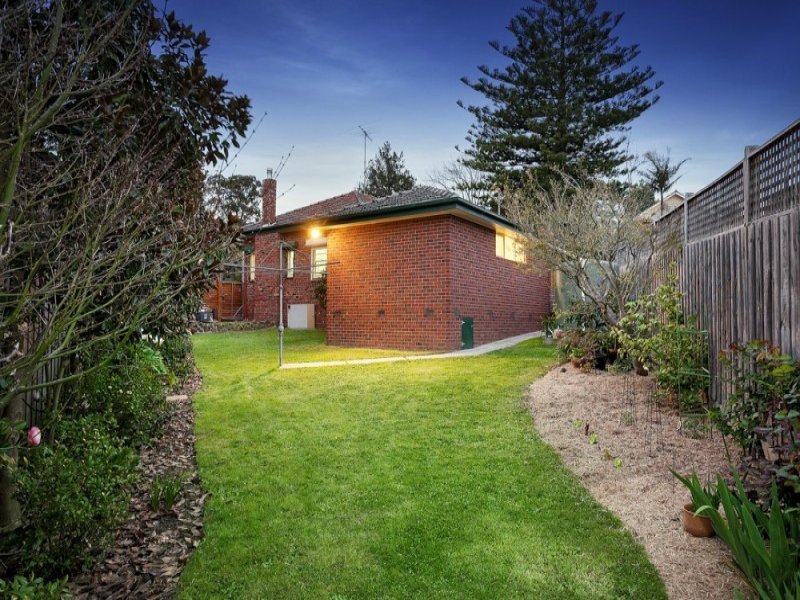 8 North Court, Surrey Hills image 10