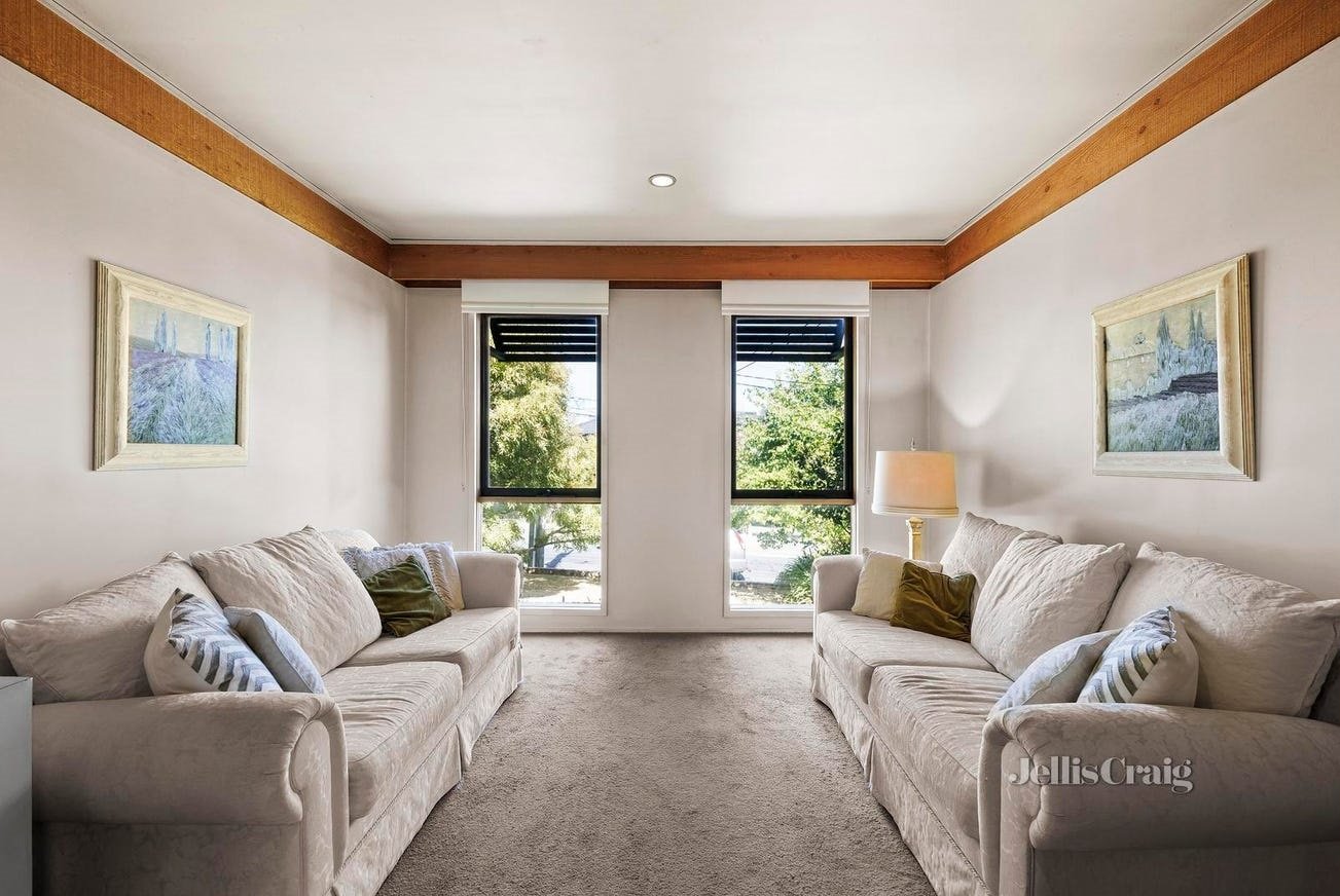 8 Notlen Street, Ringwood image 2