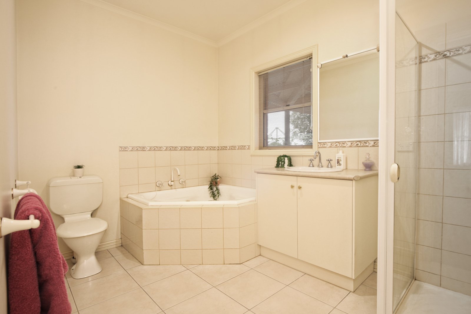Property Gallery Thumbnail 6