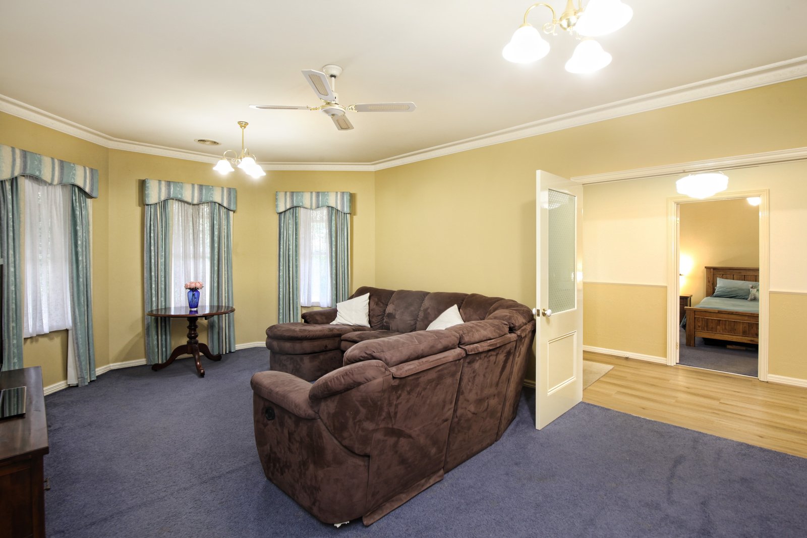Property Gallery Thumbnail 8