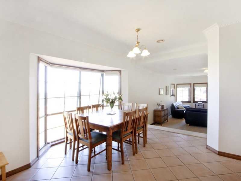 8 Oakbank Avenue, Highton image 8