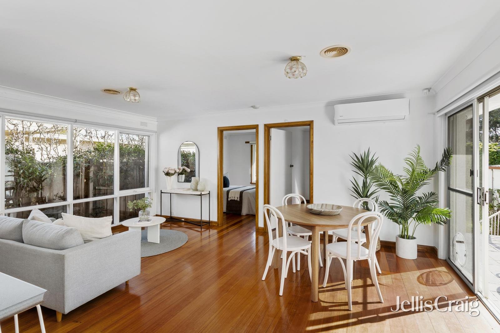 8 Oakwood Avenue, Brighton image 5