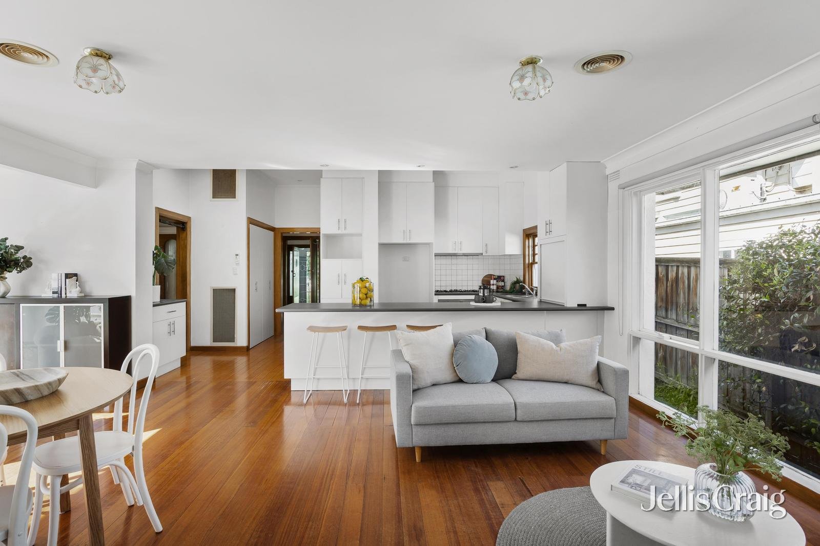 8 Oakwood Avenue, Brighton image 8